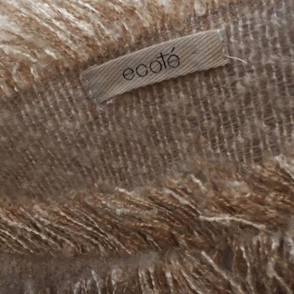 Urban Outfitters large blanket scarf - Picture 2 of 4